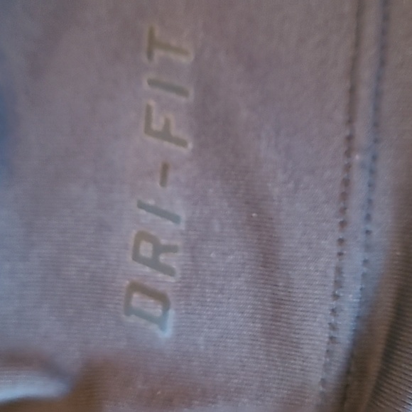 Nike fitted men's tee shirt. M. EUC. - Picture 8 of 8